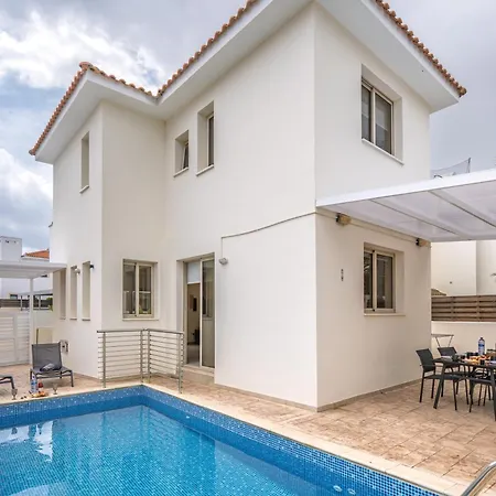 Mambo Private With Pool By The *