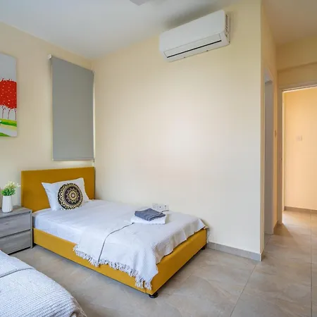 Mambo Private With Pool By The Villa Paralimni
